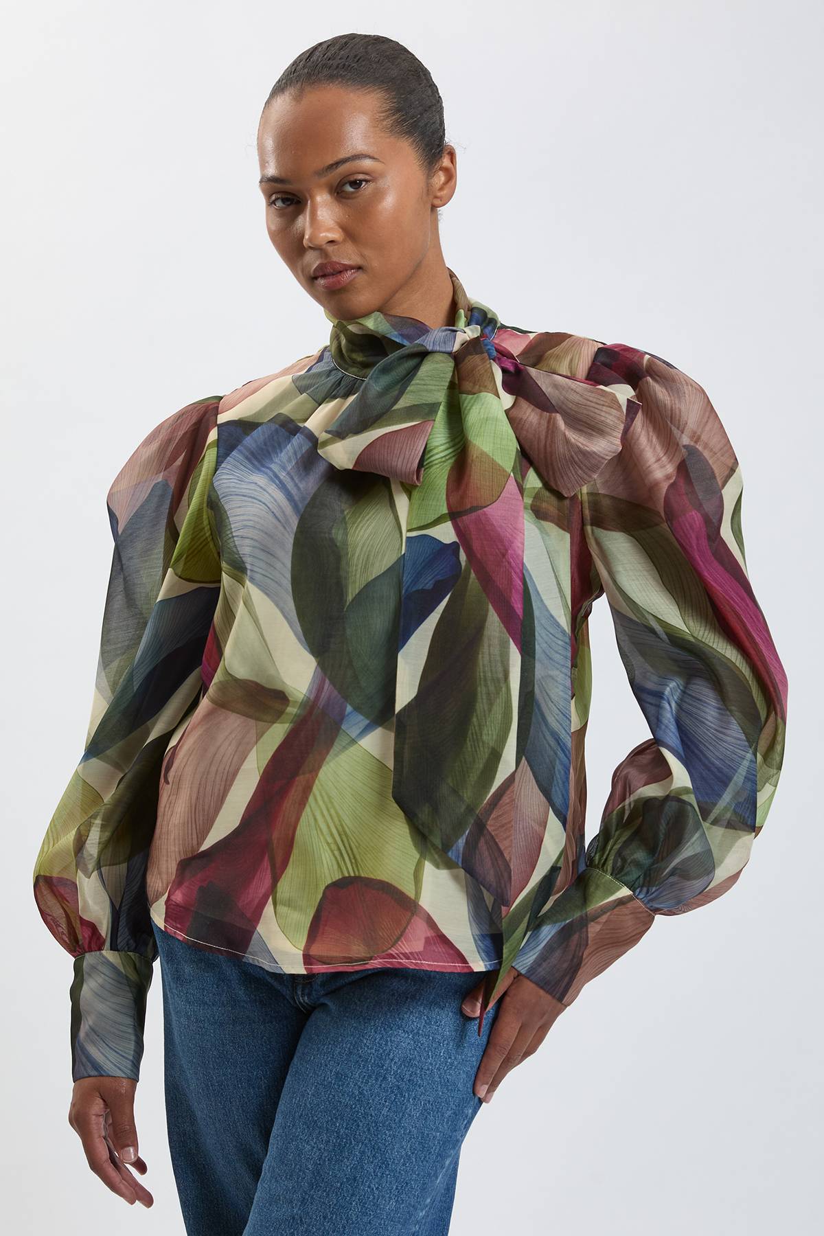 KarenMillen Chemisier Grande Taille En Organza À Imprimé Pétales Avec Lavallière