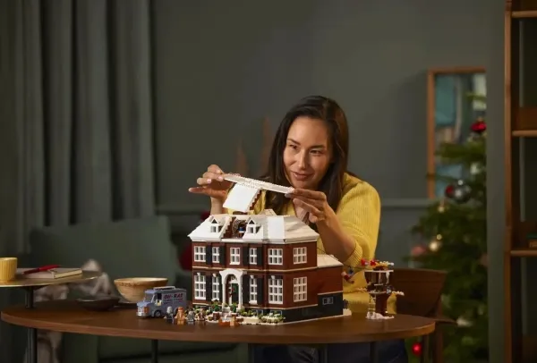 LEGO Ideas 21330 Home Alone