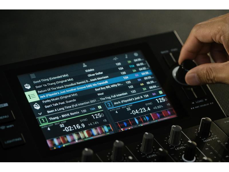 Denon DJ DJ-Controller SC Live 4 Schwarz 4-Deck Standalone DJ Controller mit WiFi