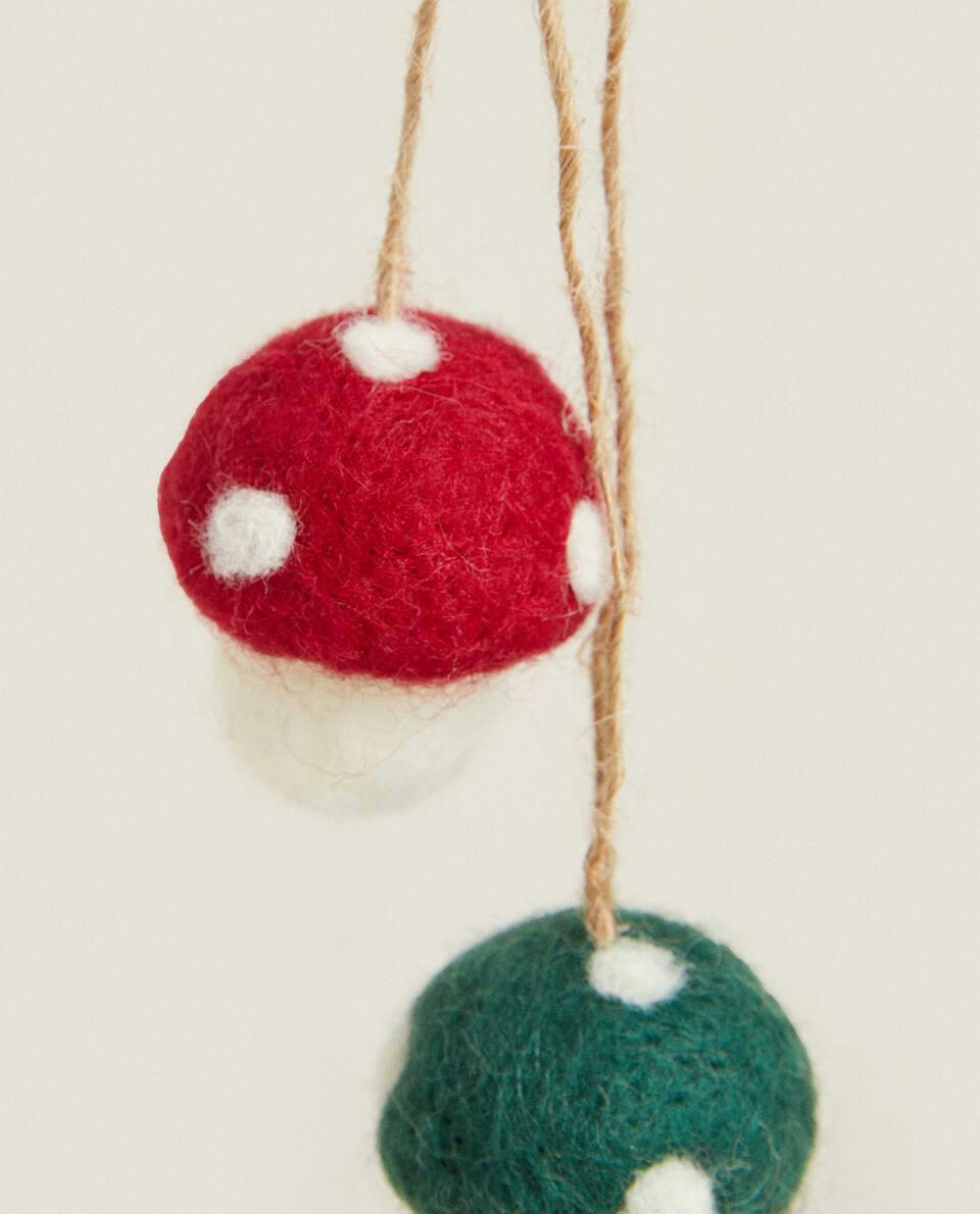 DECORAÇÃO DE NATAL EM FORMATO DE COGUMELO DE FELTRO