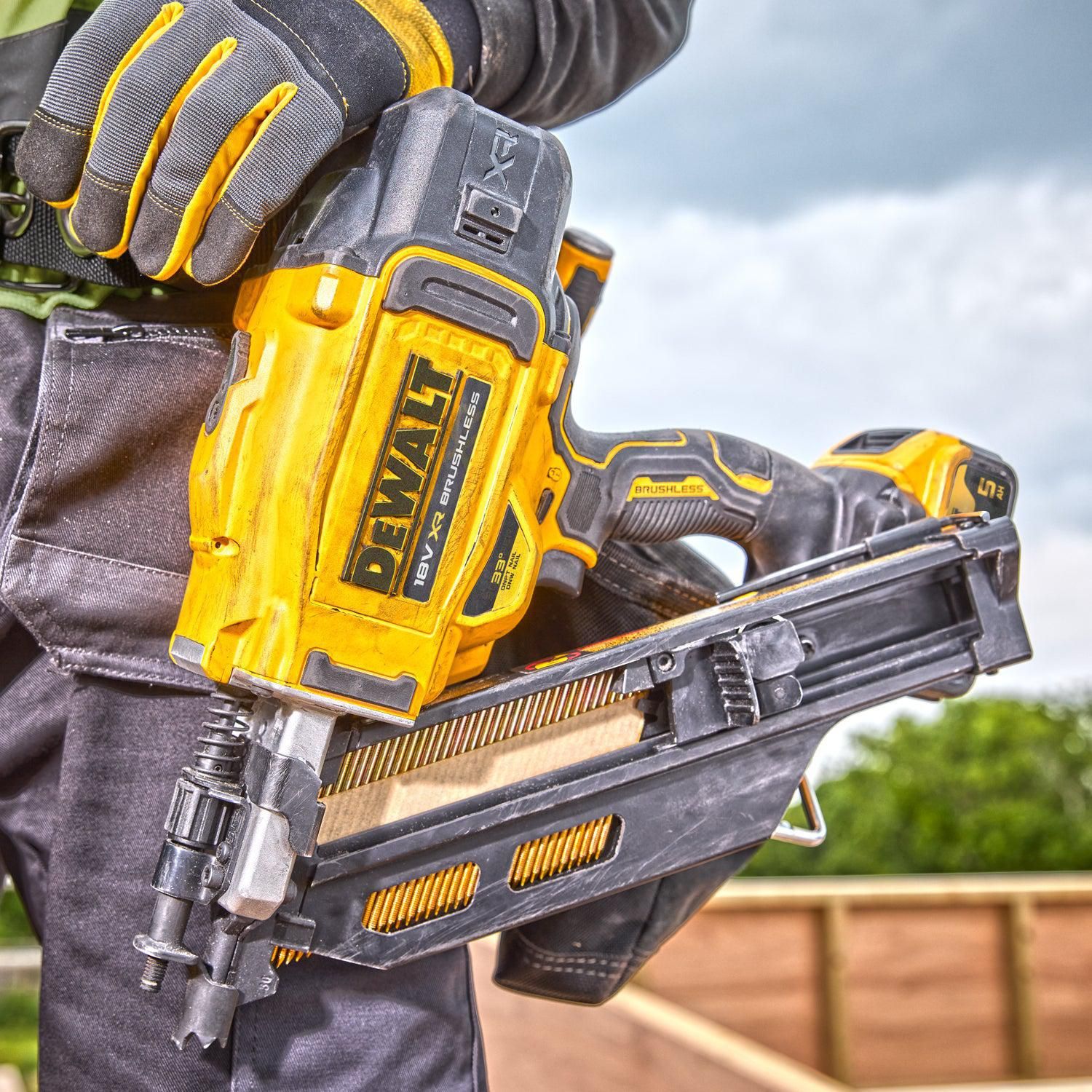DeWALT DCN930N Accu constructie tacker enkelshot   bumpfire 18V XR Basic Body