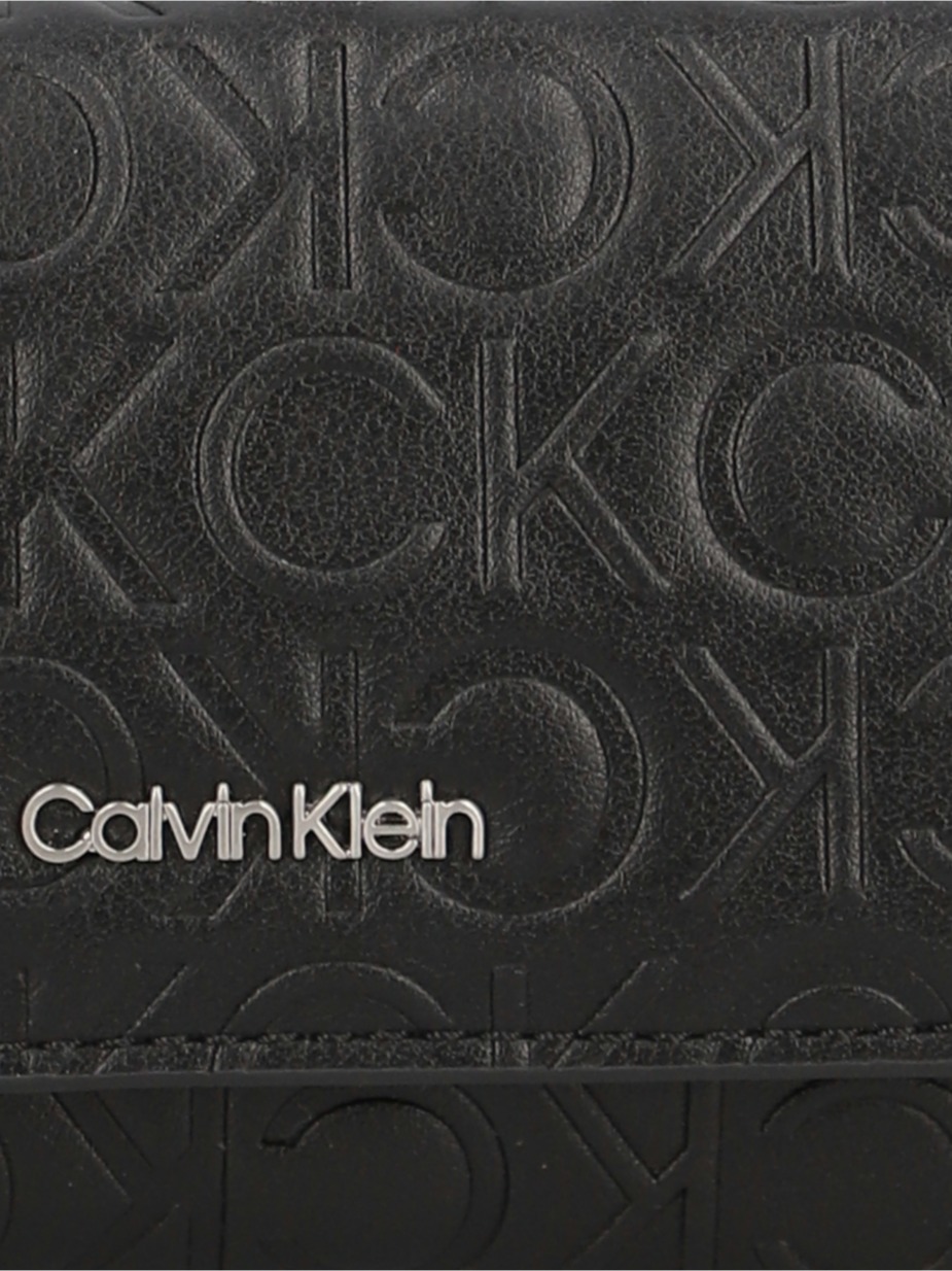 CK MUST TRIFOLD SM EMB