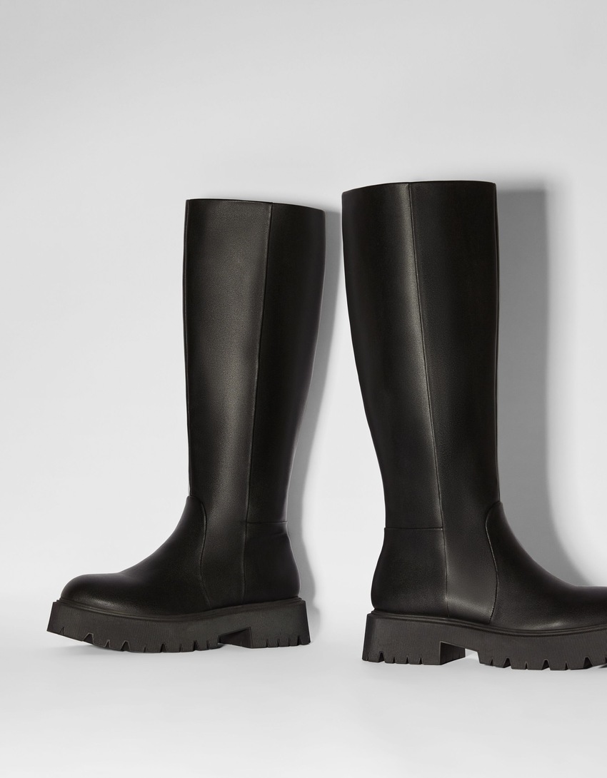 Botas básicas sem salto