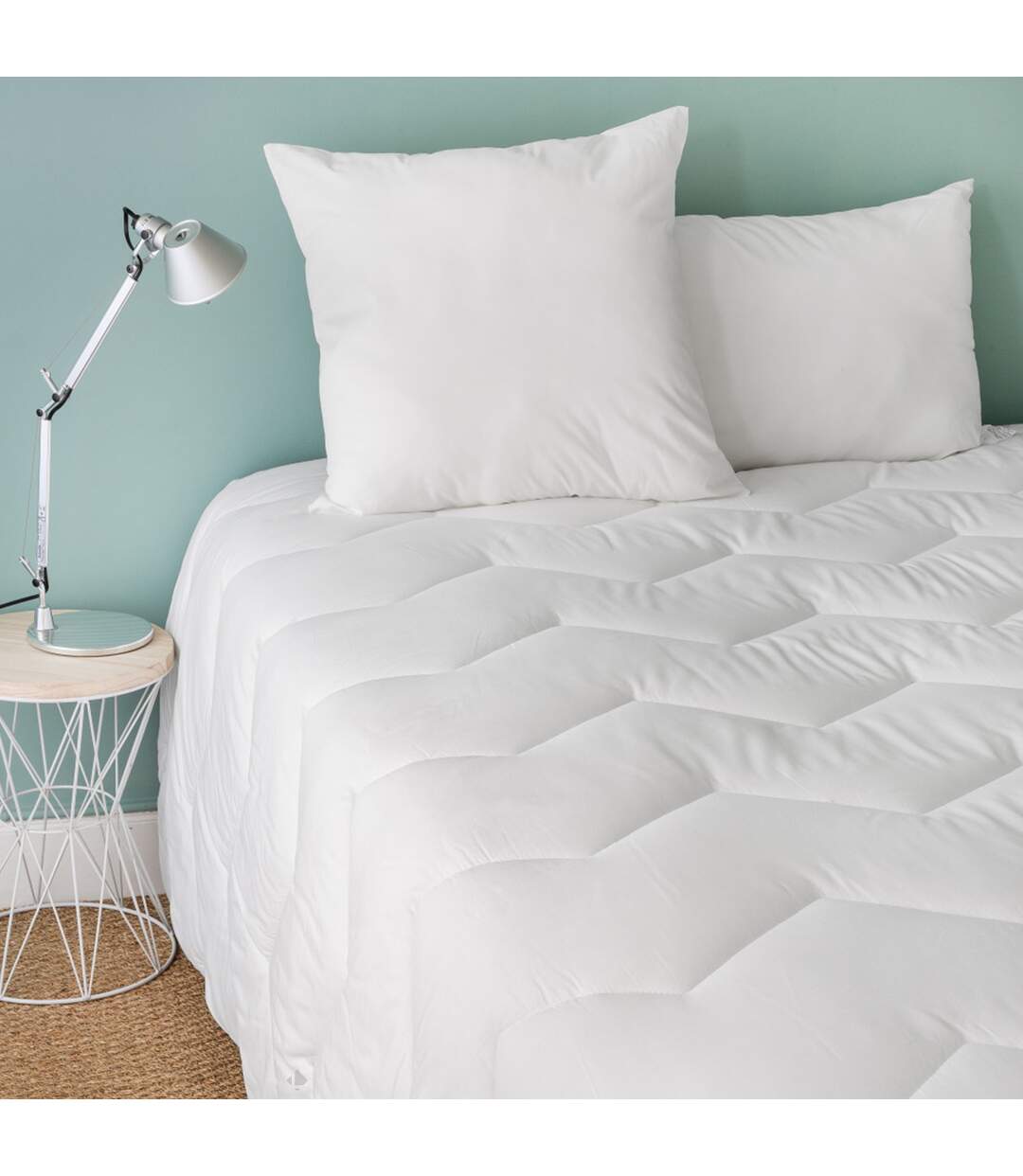 Couette tempérée 280x240 cm BAMBOU garnissage 50% viscose de bambou 50% polyester 300g/m2