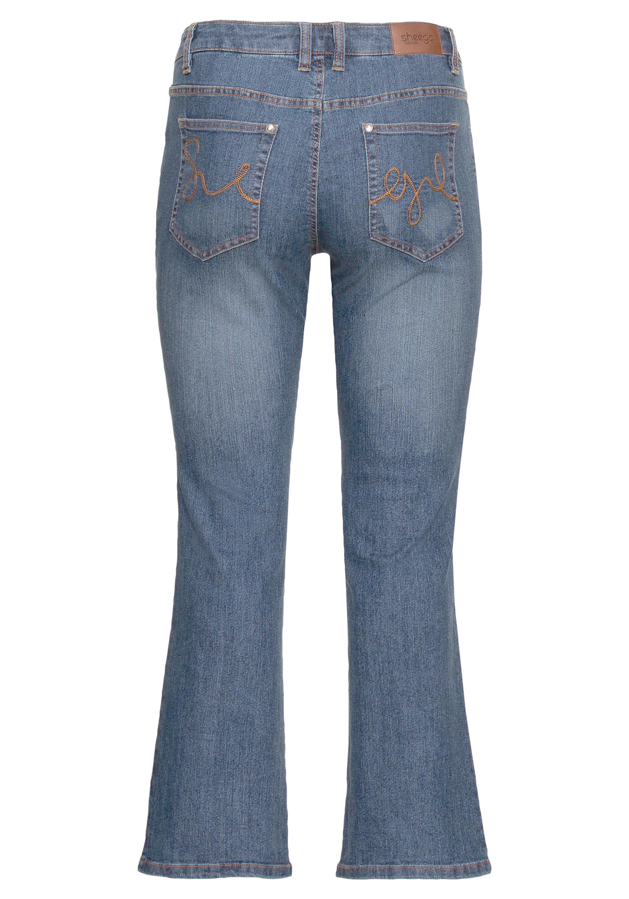 Bootcut-Jeans in 5-Pocket-Form, mit Used-Effekten