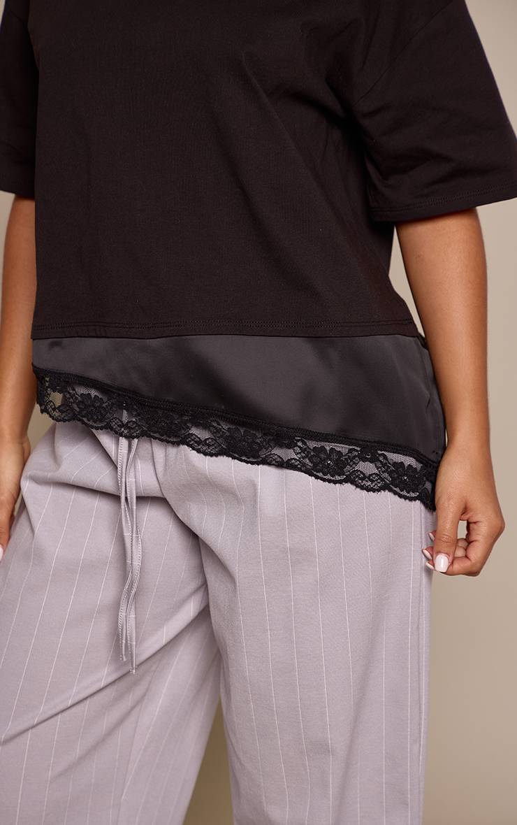 Noir Haut Petite Boxy Asymétrique Avec Sous-couche En Dentelle