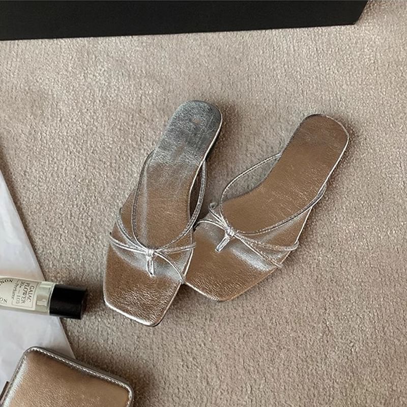 FRAISO - Geknoopte teenslippers