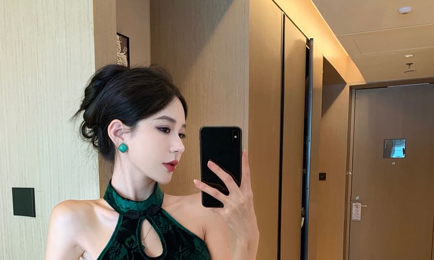 Gelbes - Halter Floral Cutout Side-Slit Midi Qipao