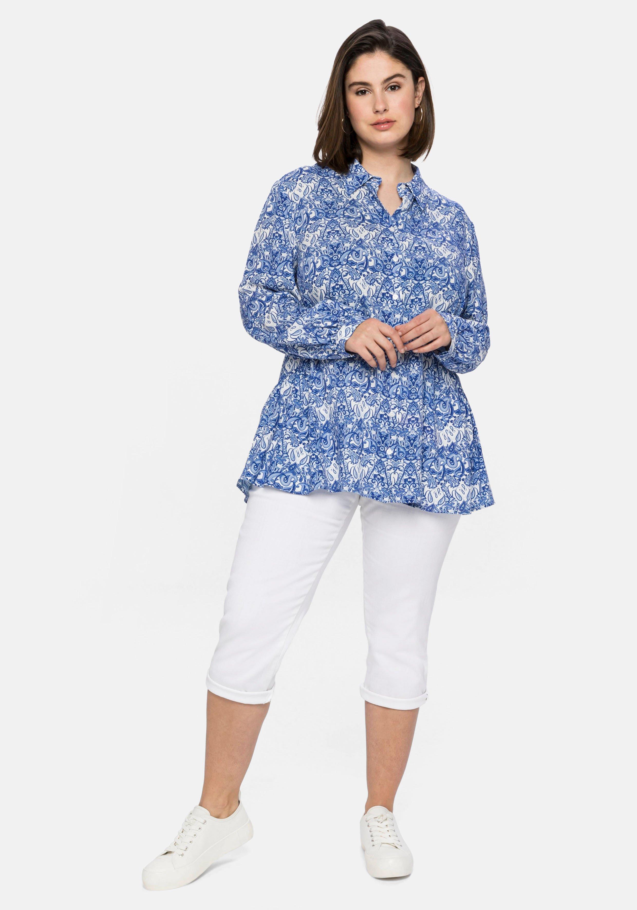 Bluse mit Alloverprint und seitlichen Rüschen