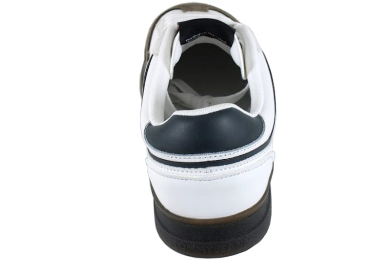TOMMY HILFIGER SNEAKERS I HVIDT GLAT SKIND