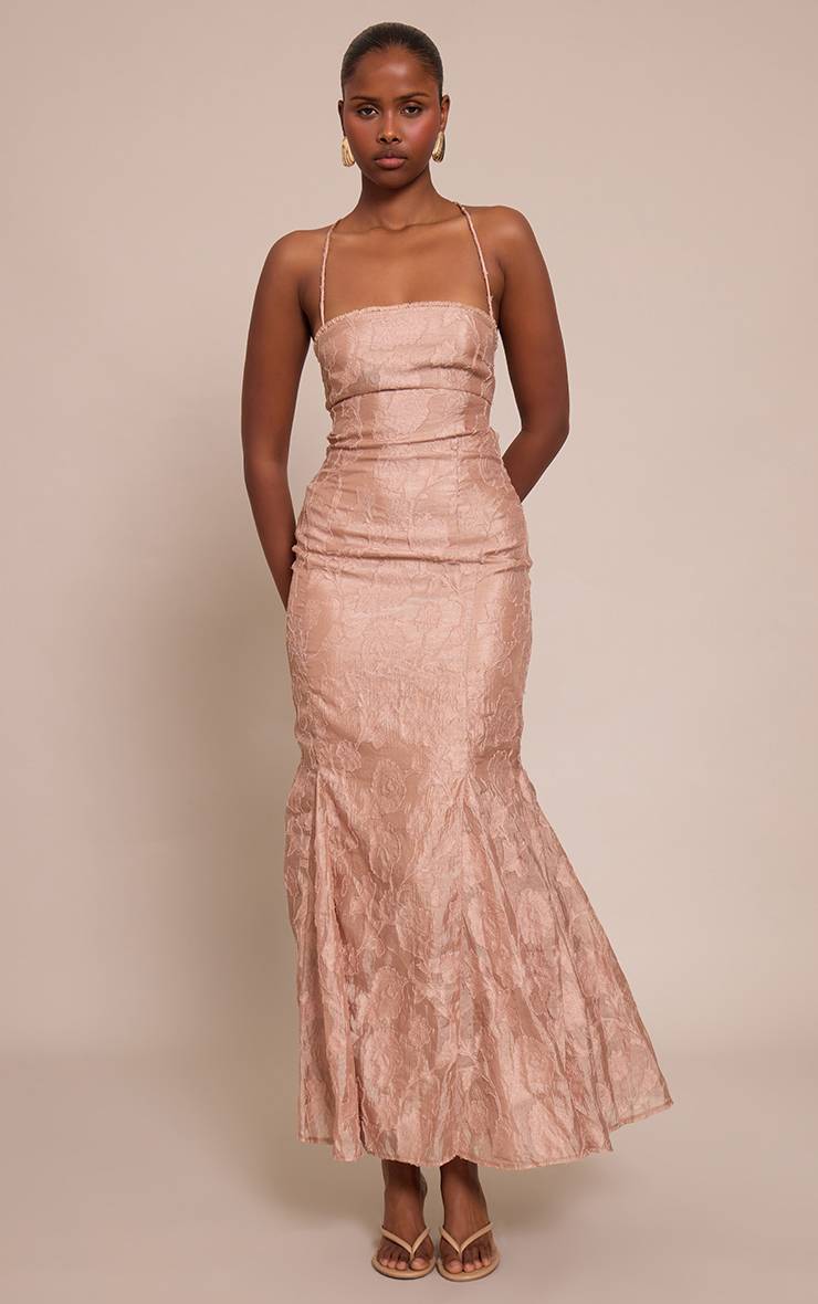 Taupe Robe Longue Texturée À Dos Lacé