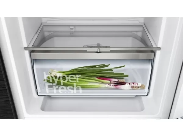 Siemens iQ500 KI87SADE0 - Køleskab/fryser - bund-fryser - til indbygning - bredde: 56 cm - dybde: 55 cm - højde: 177.5 cm - 272 liter - Klasse E - hyperFresh plus / LED-belysningen / softClose - Fladhængsel