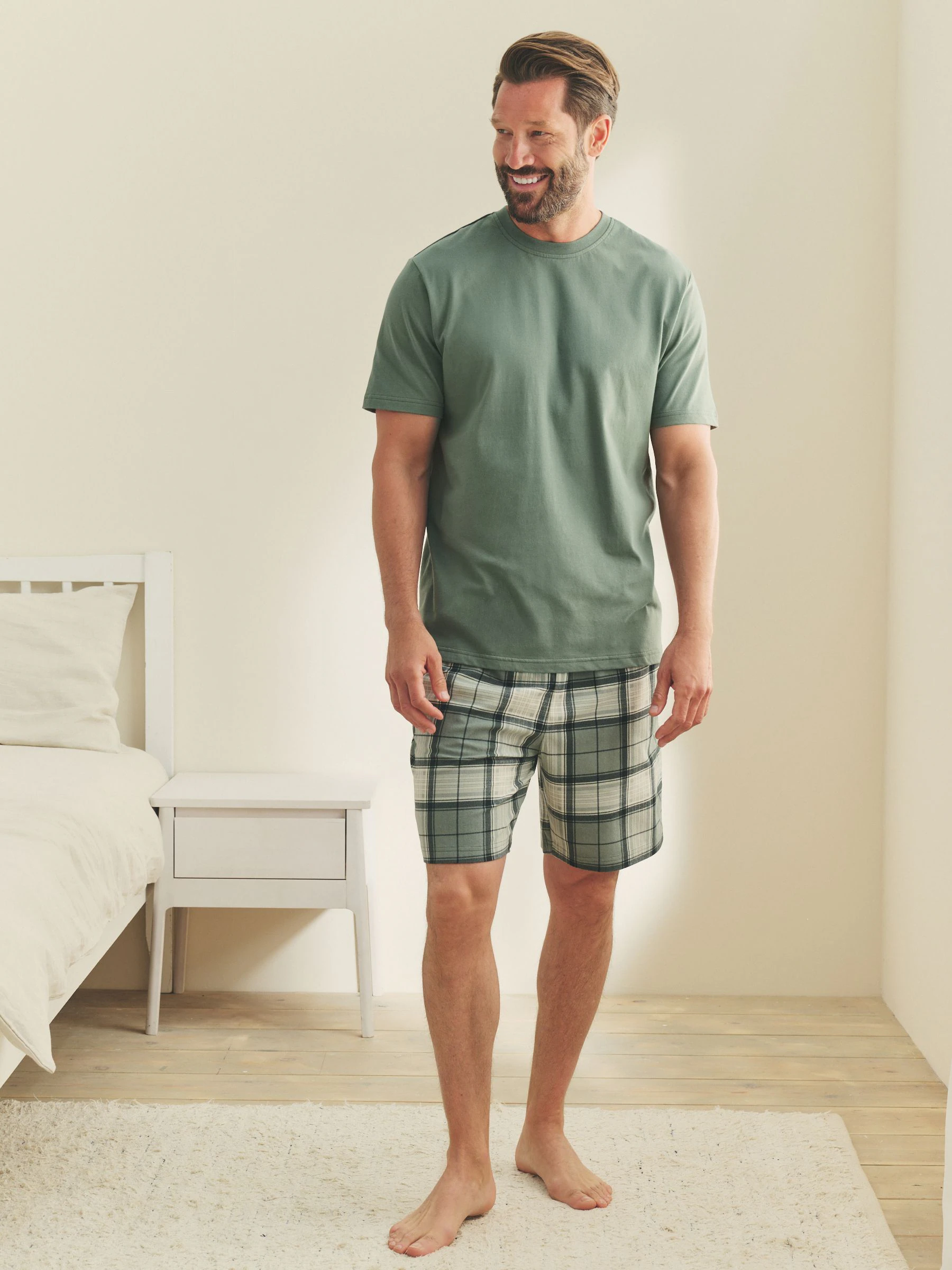 Grijs-groen - Motionflex behaaglijke pyjamaset met korte broek