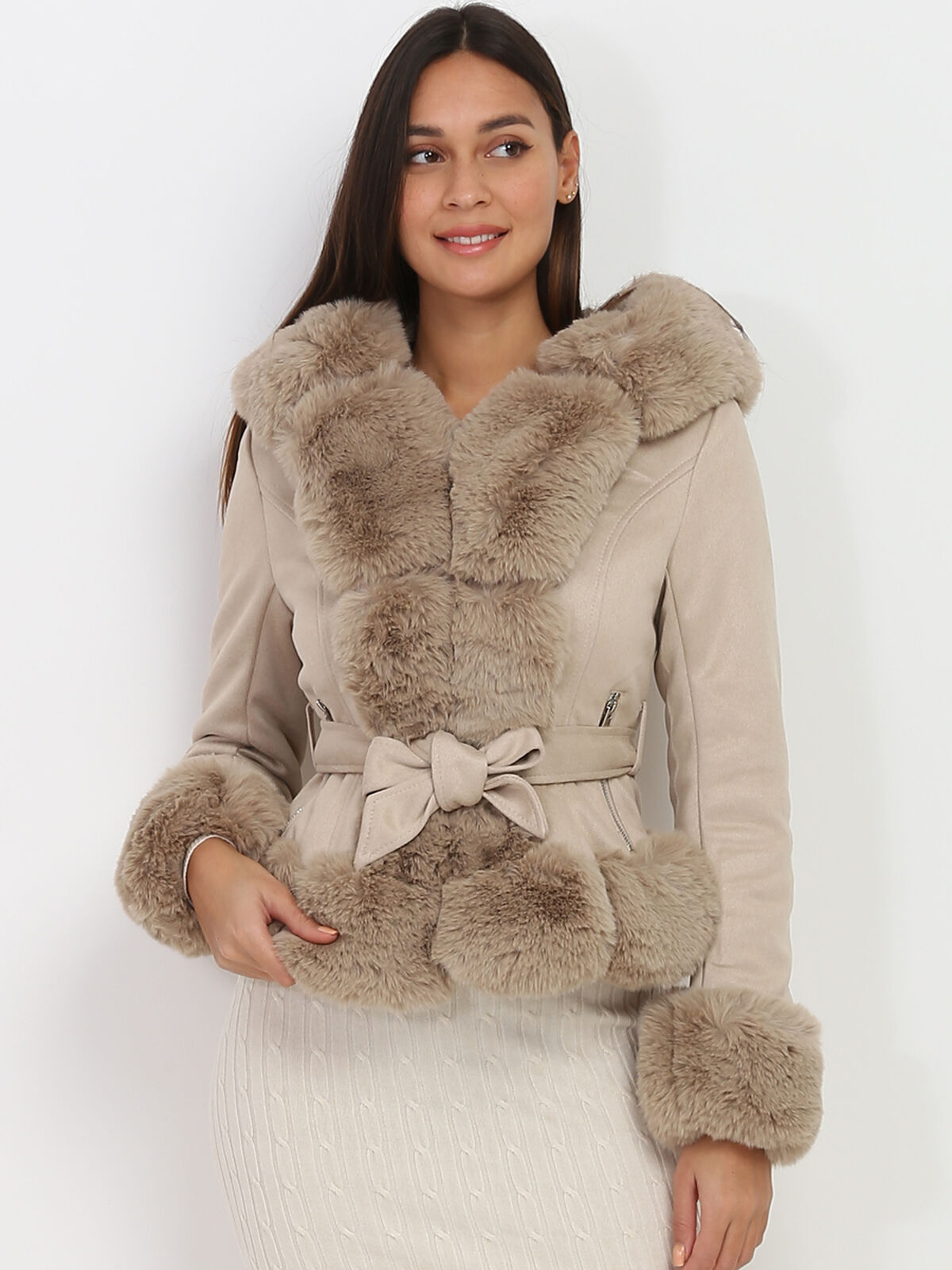 Manteau à fourrure synthétique ceinturé- Taupe