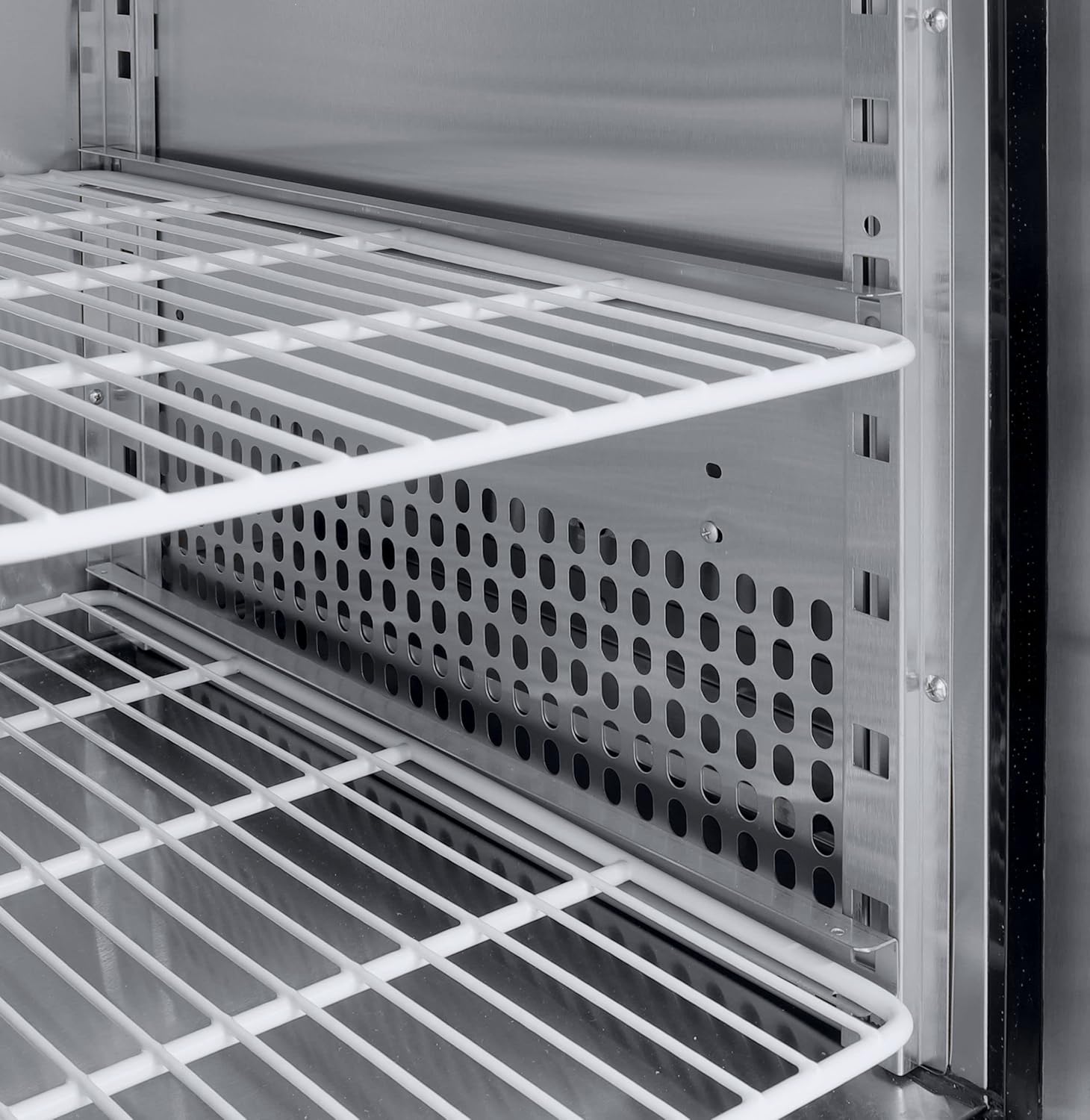 METRO Professional Tiefkühlschrank GCF3100, 334 L, Arbeitstisch mit Kühlung/Kühltheke, Kühltisch Gastro aus Edelstahl, 3 Türig, 660 W