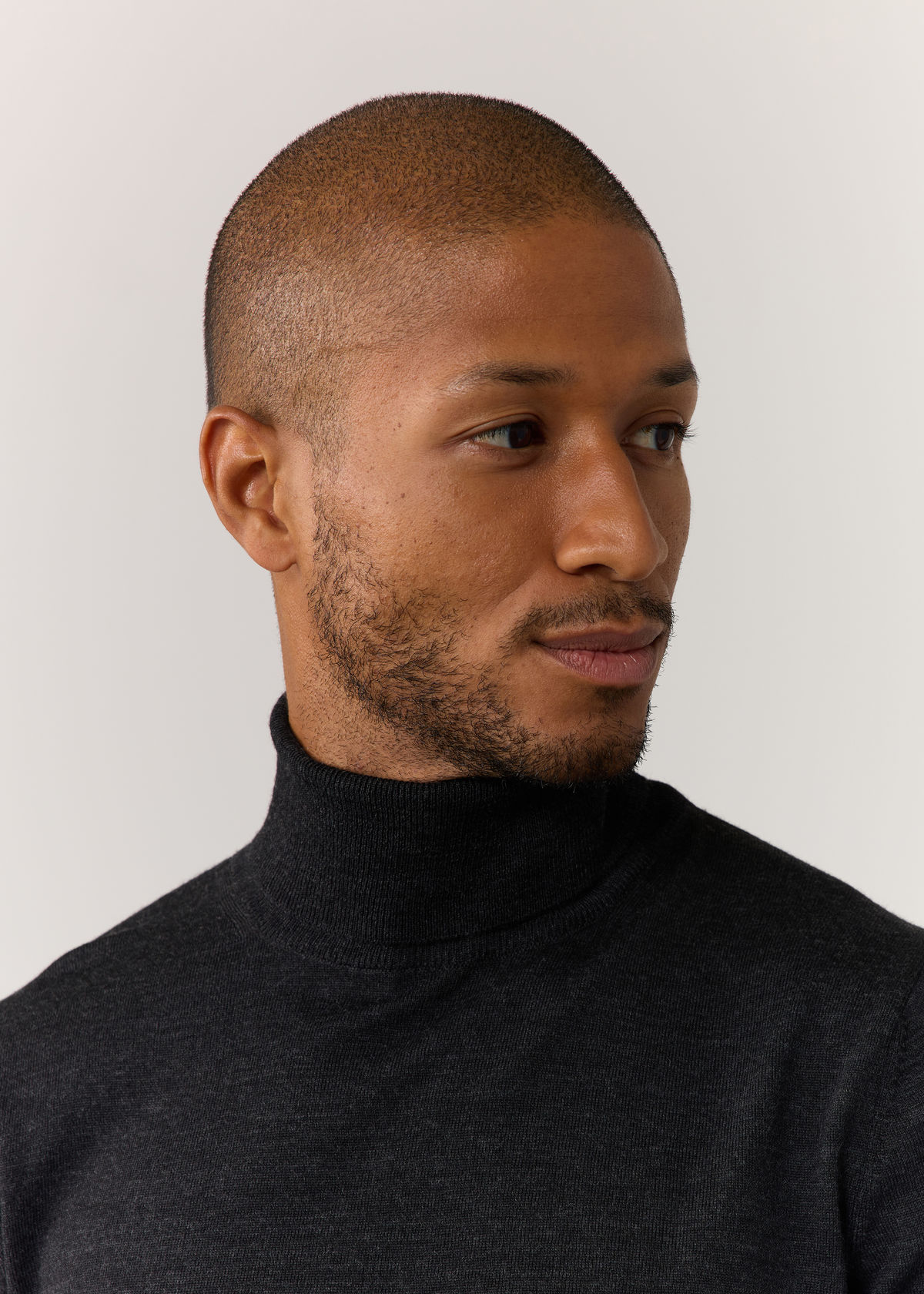Pull col roulé en laine Mérinos mélangée unie anthracite