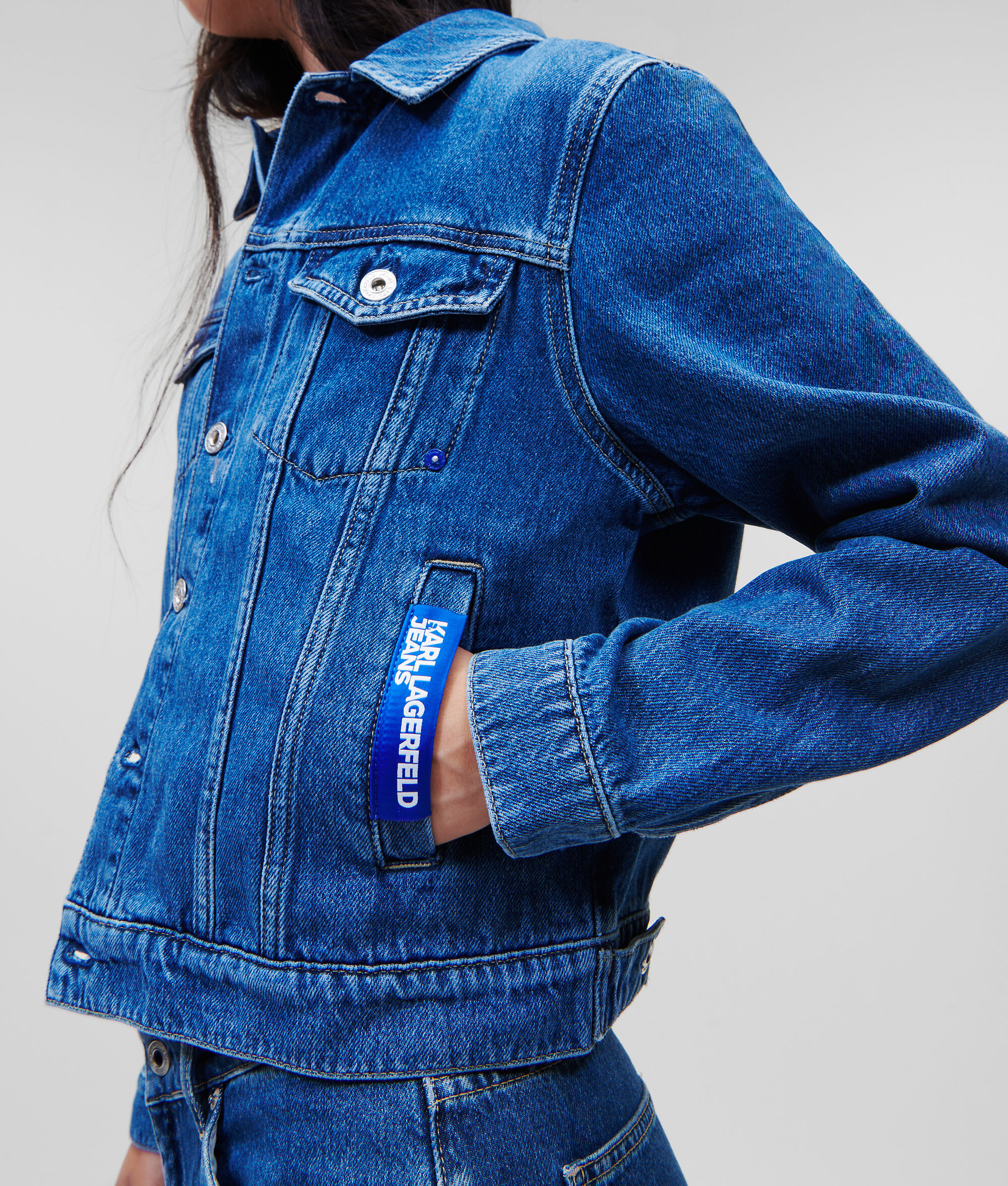 VESTE EN JEAN COUPE DROITE KLJ