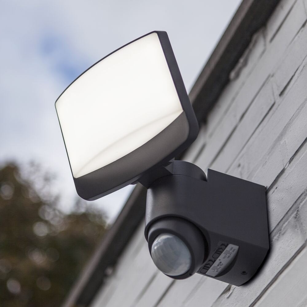 LED wandlamp in antraciet, 16,5W, 1200lm, IP44 met bewegingsmelder