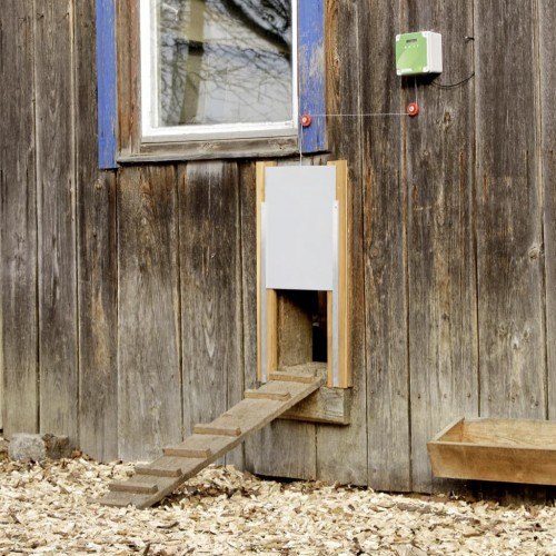 Porta automática para galinheiros