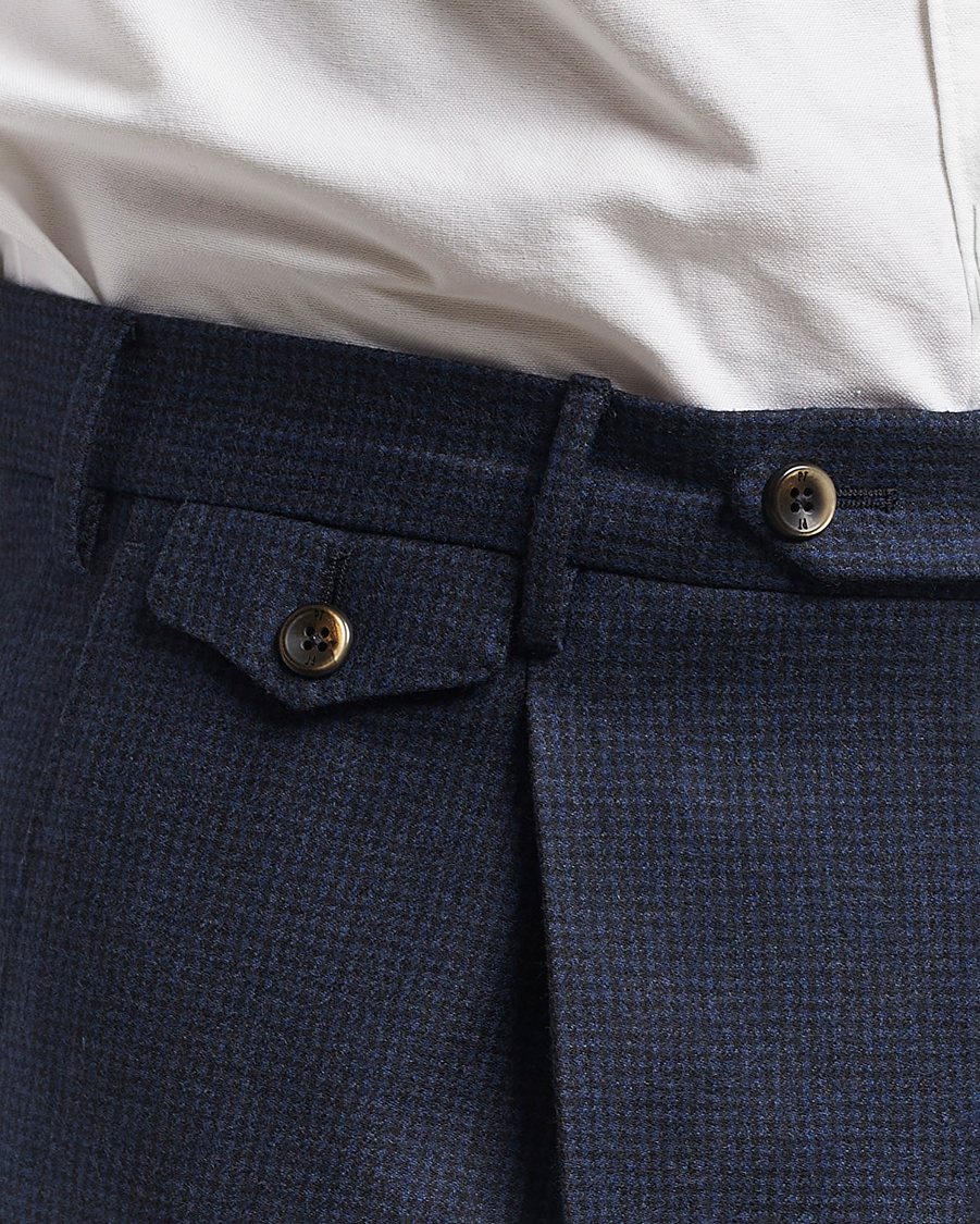 PT01 Gentleman Fit Pleated Houndstooth Flannel Trousers Navy