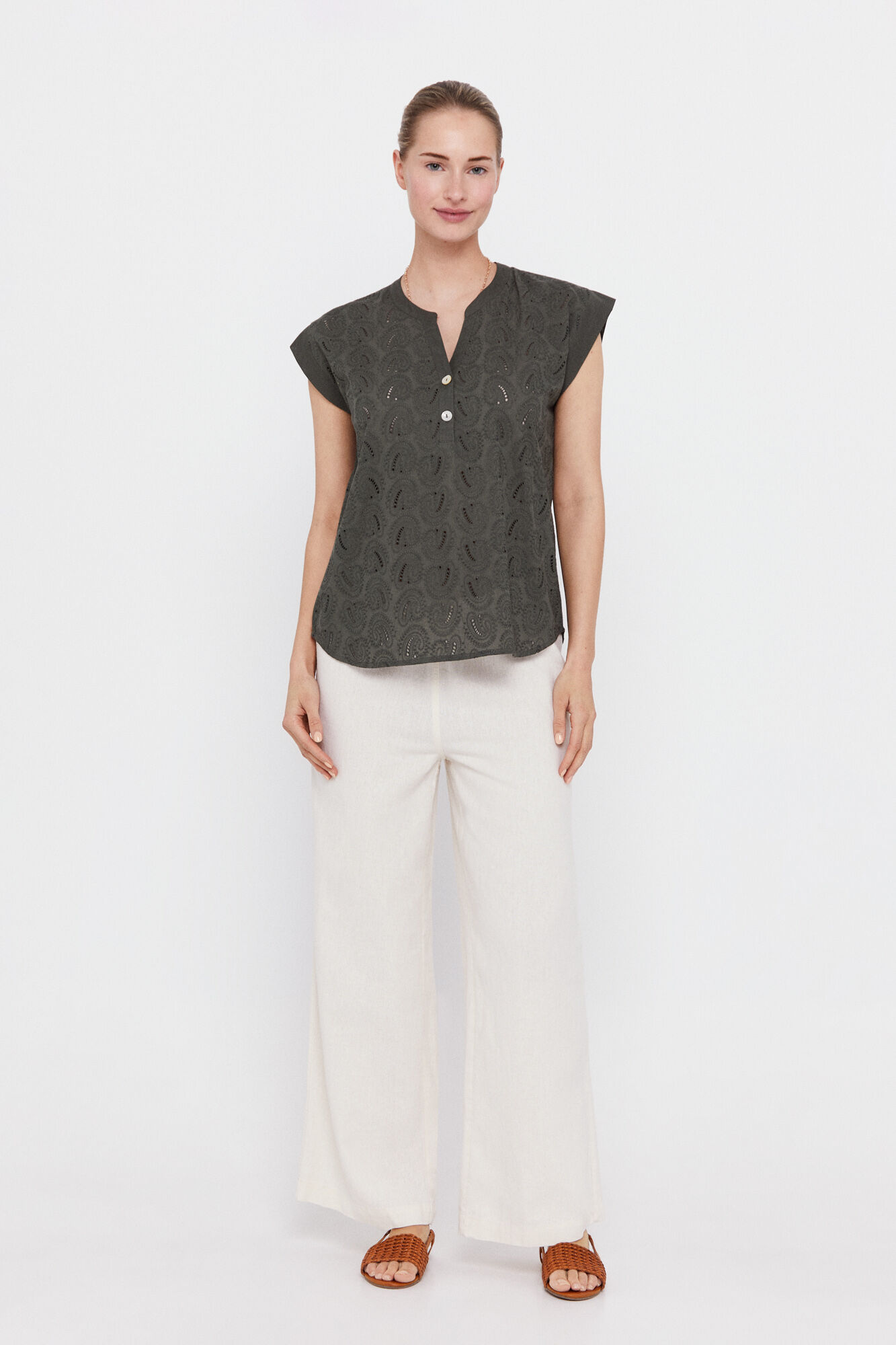 Blusa bordada - Kaki