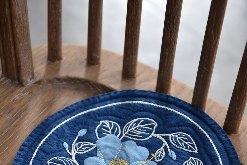 Embroidery Kingdom - DIY-borduurpakket met bloemenstof (verschillende ontwerpen)