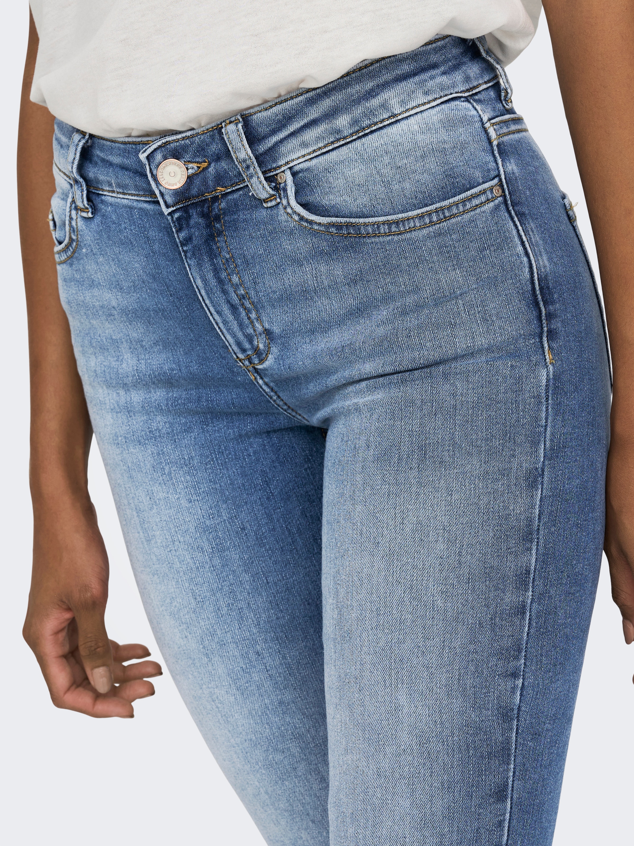 ONLY Bootcut-Jeans »ONLBLUSH – Bootcut-Jeans mit ausgestelltem Bein«, bootcut fit, modisch, Denim, Baumwollmischung