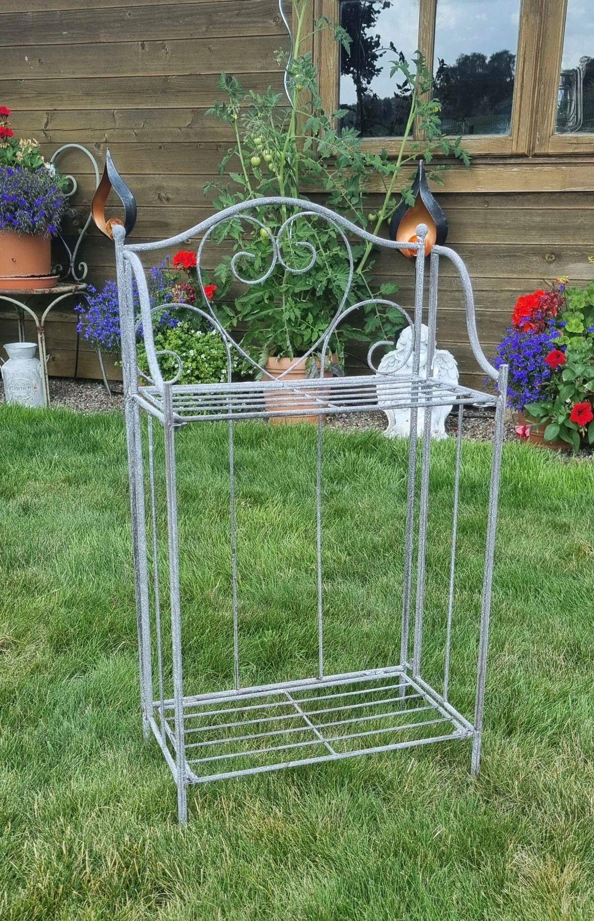 Ambiente Haus Pflanzentreppe »Regal in grau aus eisen (H) 65cm«