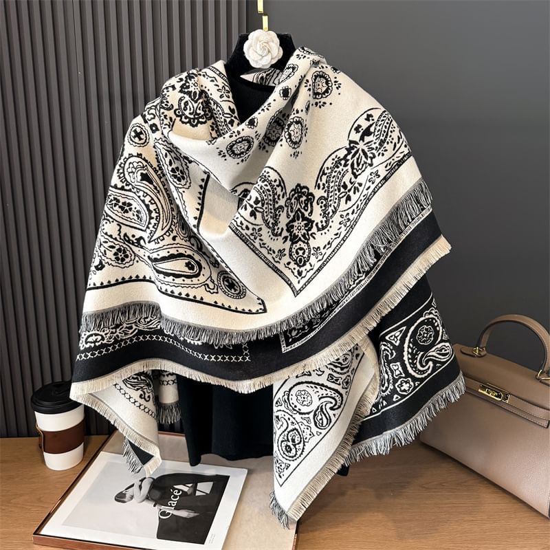 Frior - Paisley Print Sjaal met Franjes
