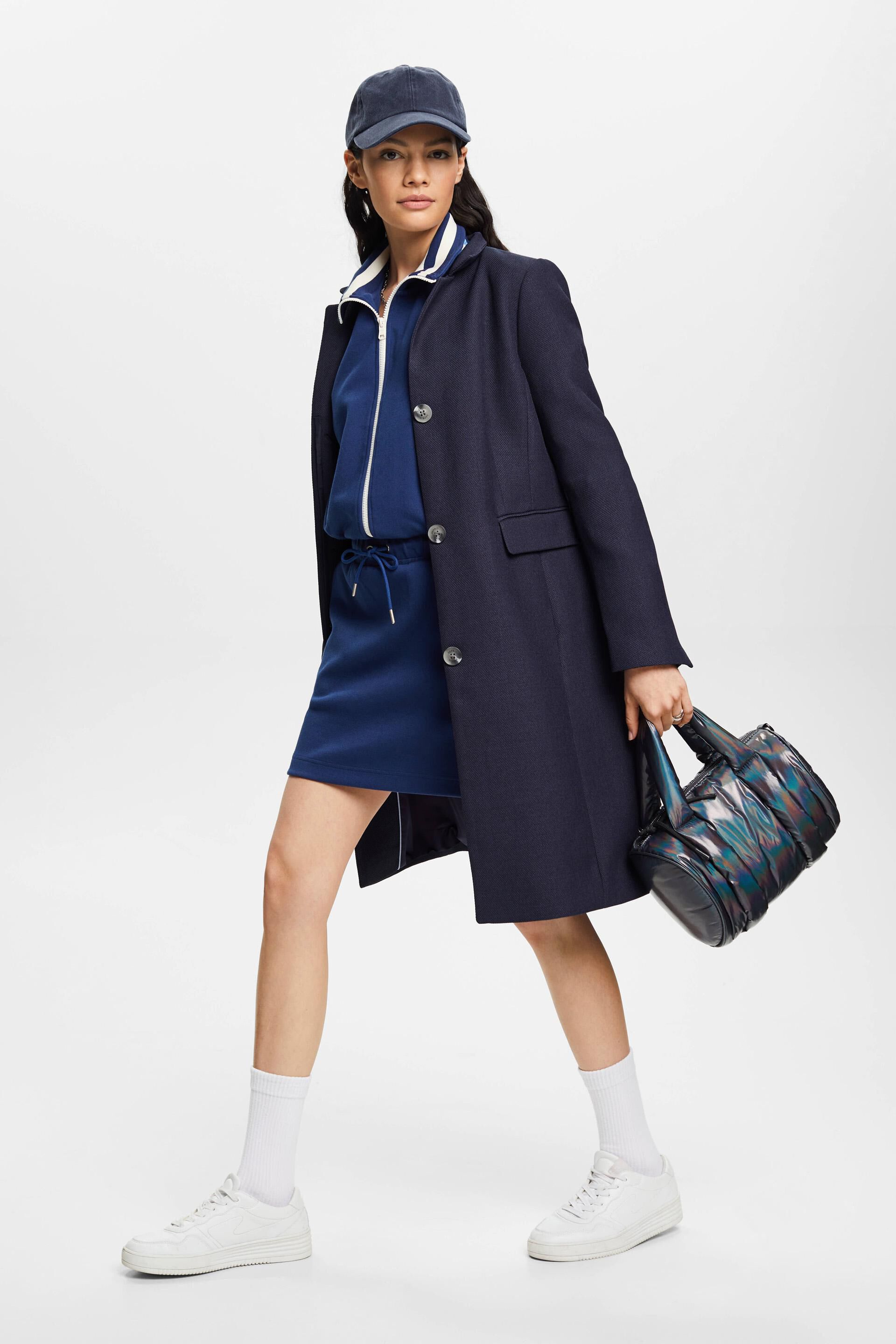 Manteau à col à revers inversé
