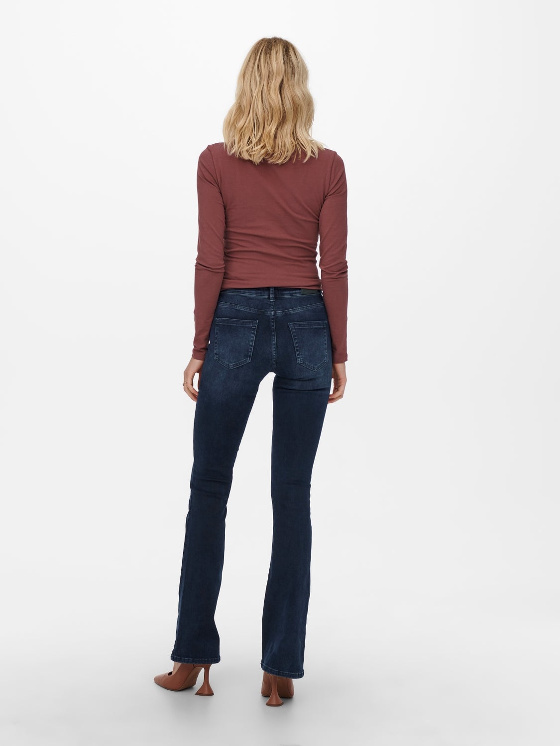 ONLBLUSH Mittlere Taille Ausgestellt Jeans Blue Black Denim
