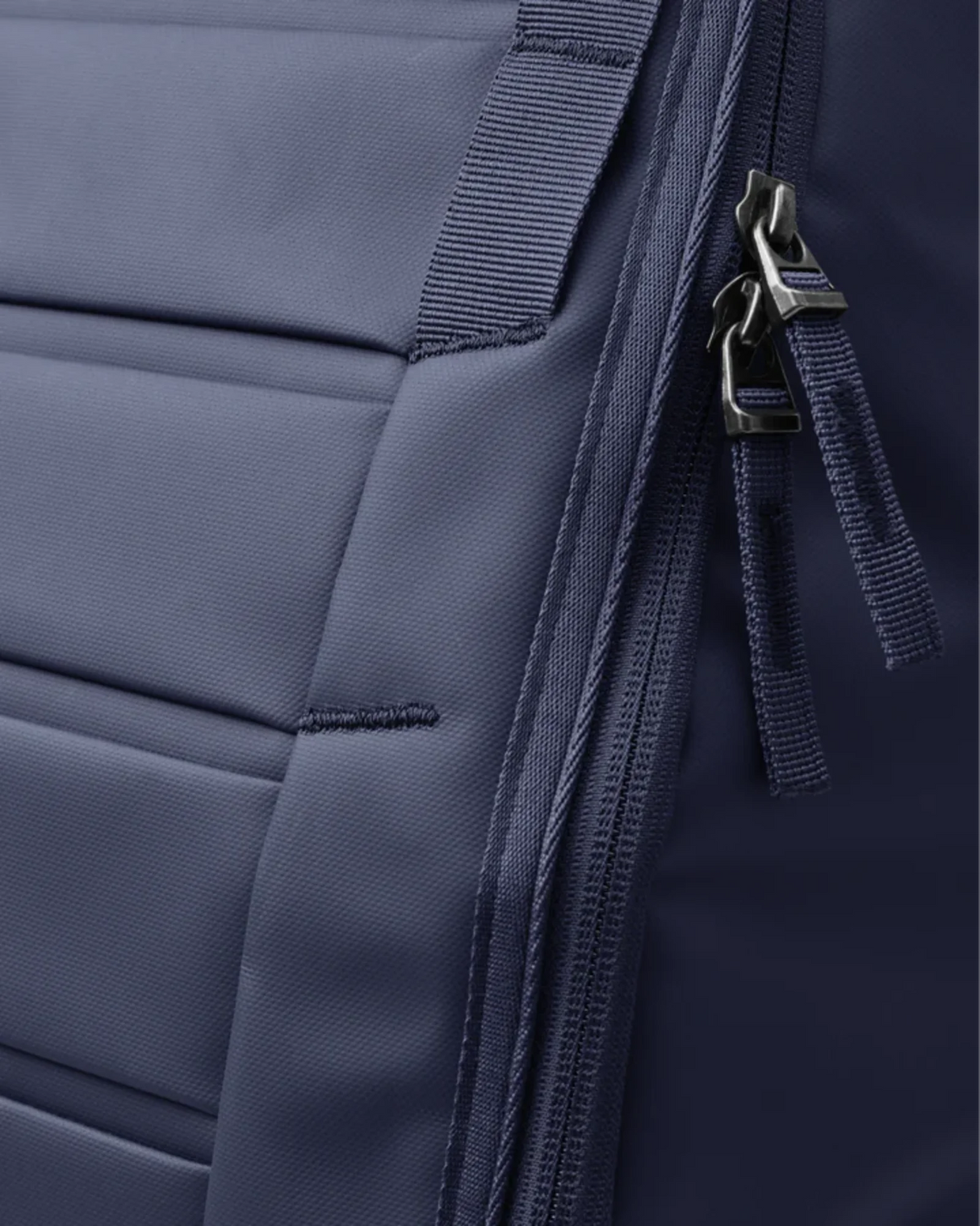 Db<br>Hugger Backpack 30L
