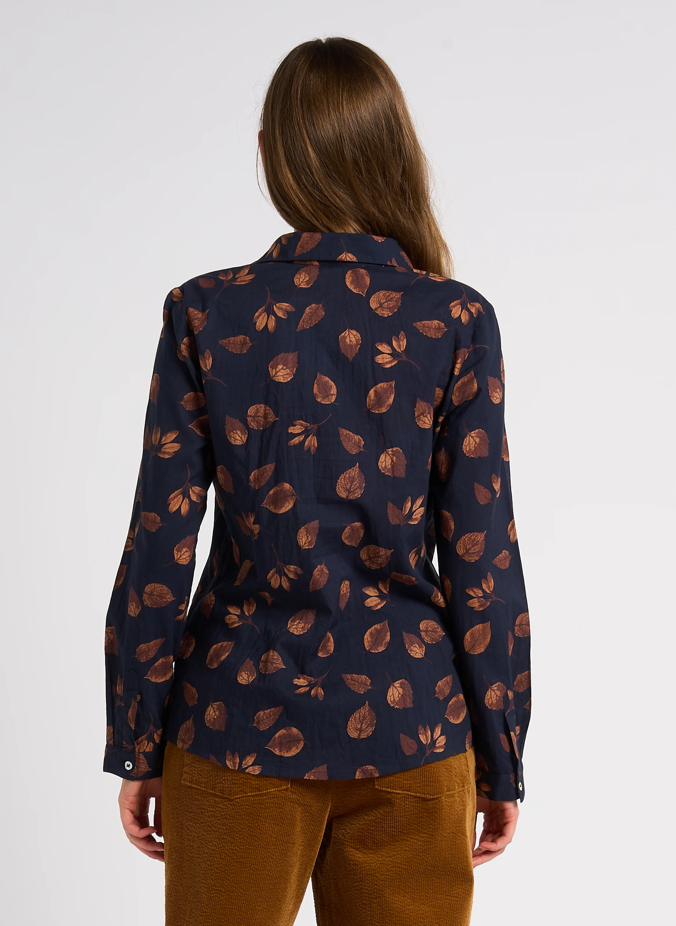 Chemise cintrée col classique en coton | Noir