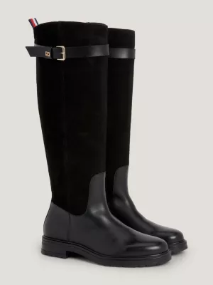 Botas de cano alto em couro com detalhe de cinto essencial