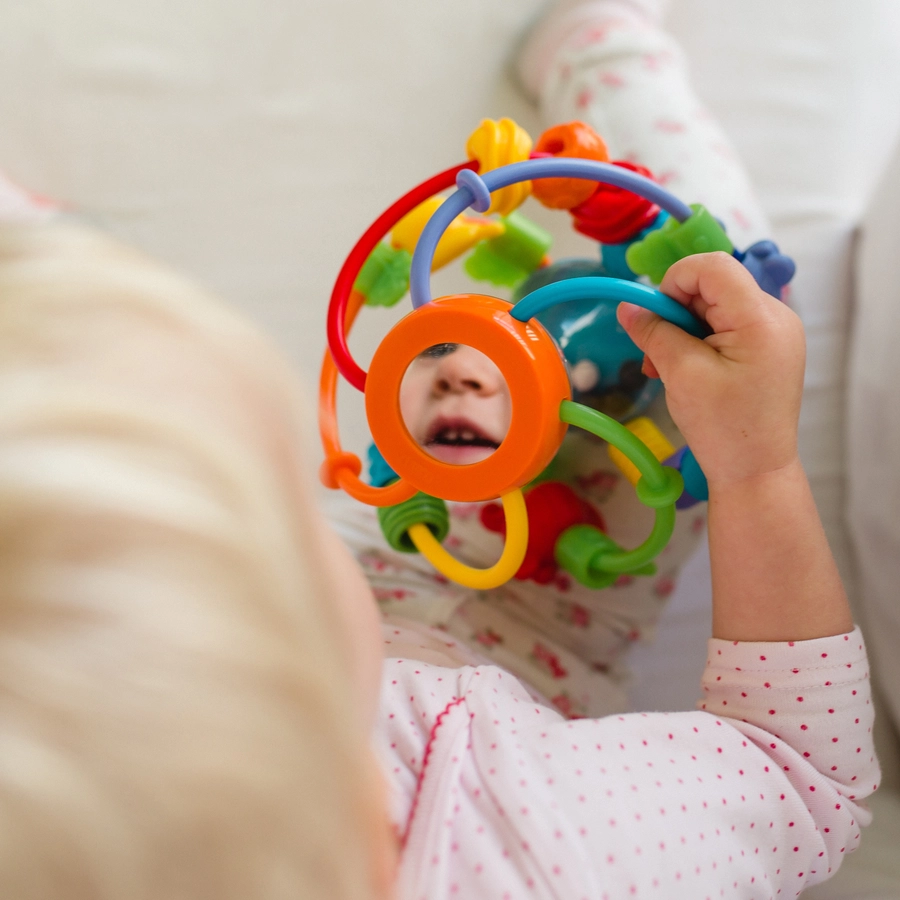 playgro Motorikschleifen-Ball, Play and Learn