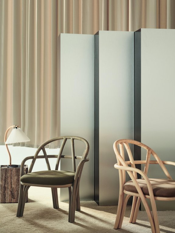 Gubi Bistra lounge stoel naturel