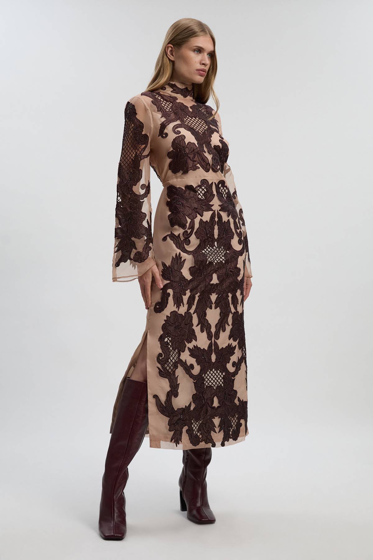 KarenMillen Robe Mi-Longue Tissée à Manches Évasées Perlées et Appliques Baroques en Organdi