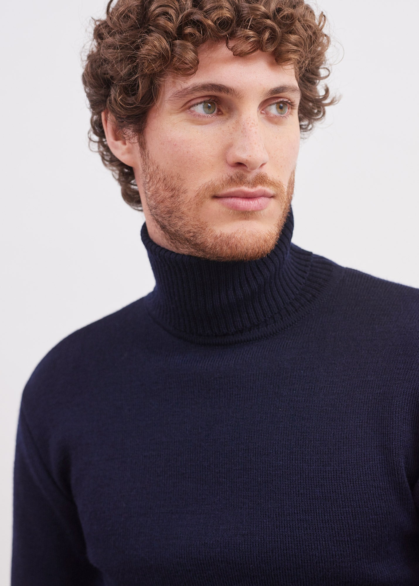 Pull col roulé marin