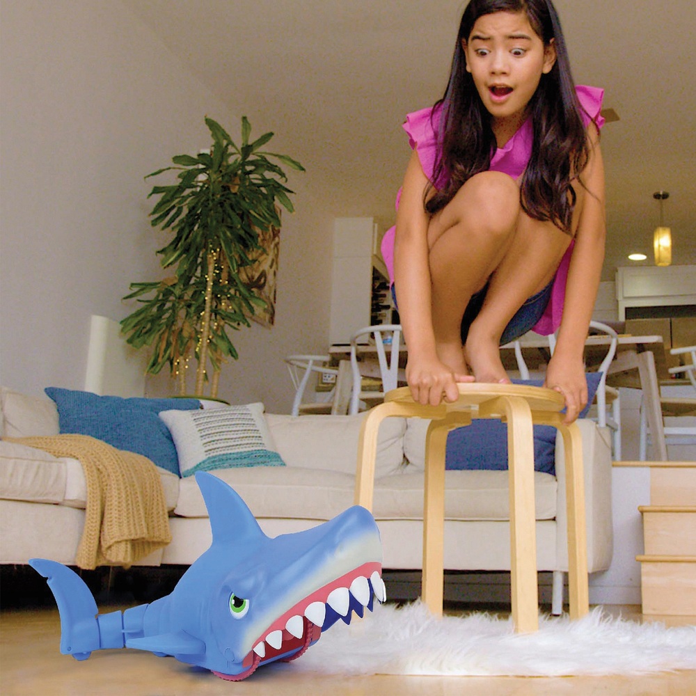 Funkgesteuerter Mega Chomp Shark
