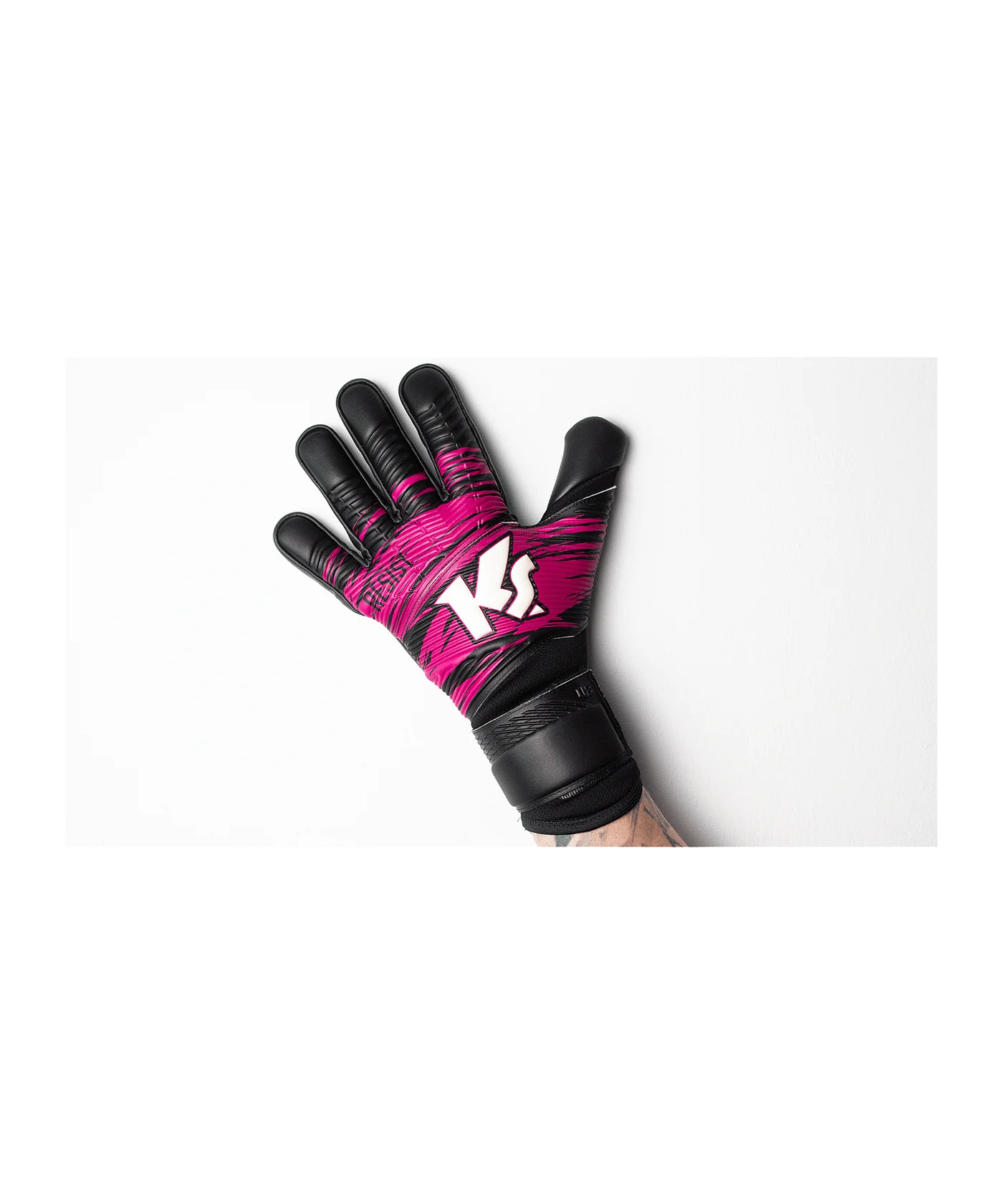 KEEPERsport Varan8 Pro NC Resist Torwarthandschuhe Schwarz F210