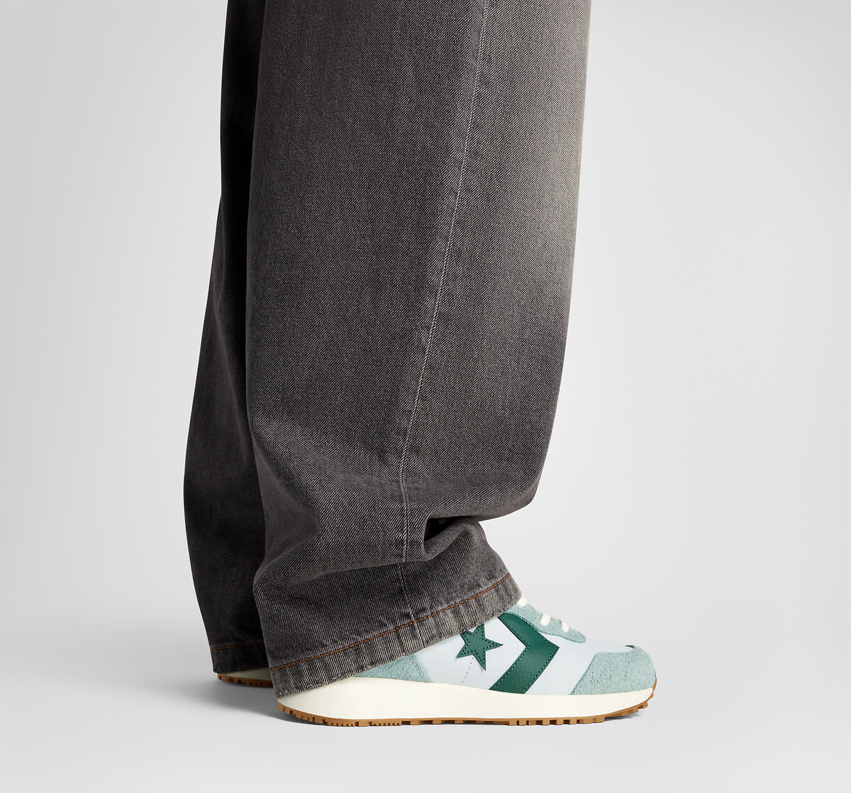 CONVERSE<br>Tênis Omega Trainer Lux Estilo Escolar