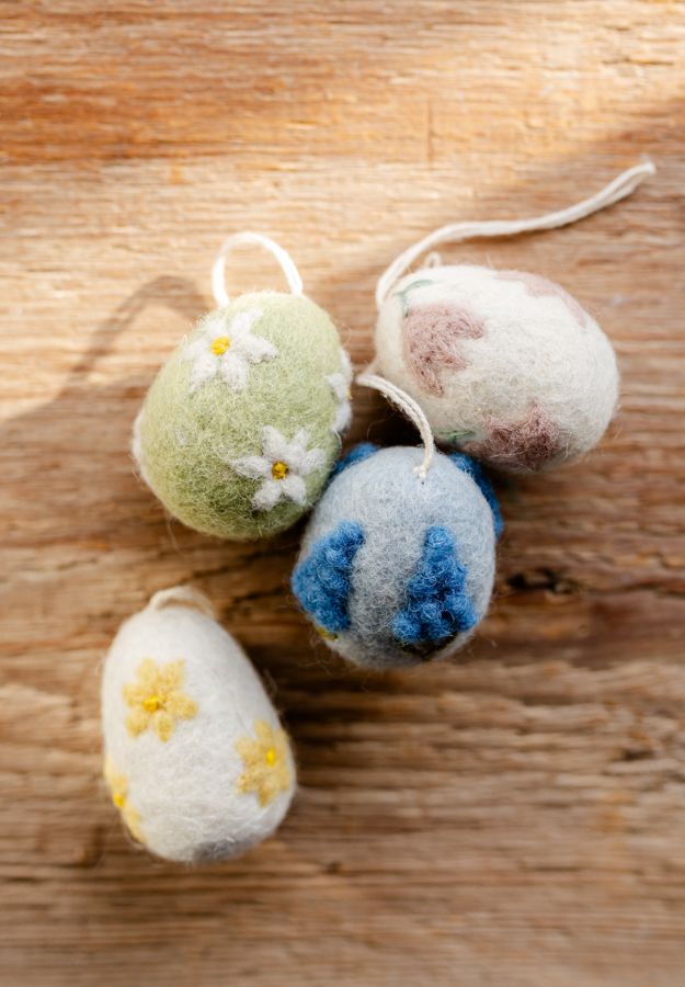Paashanger, vilt, eieren met bloemen, set van 4