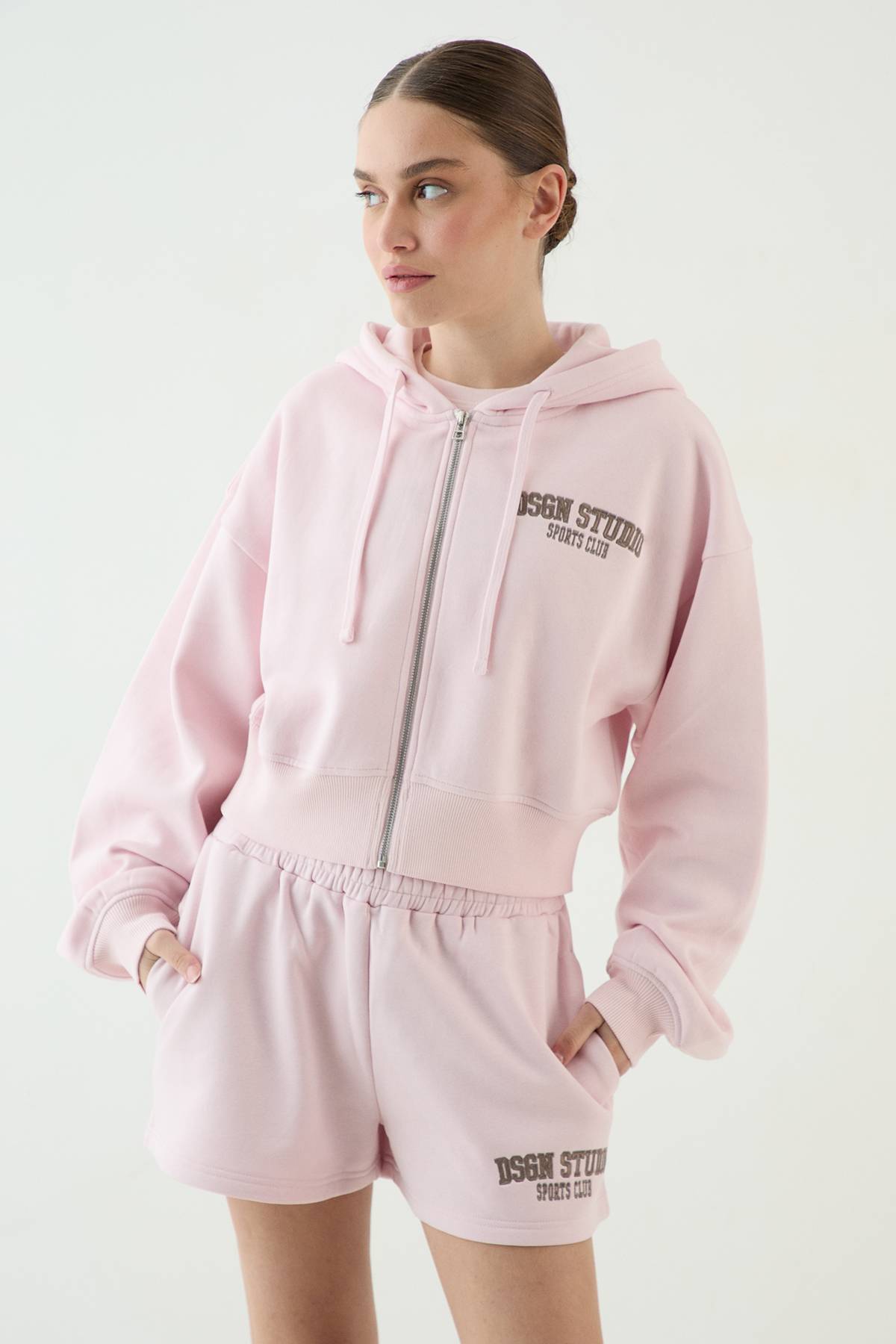 Short De Jogging Coupe Ample Avec Appliqué Dsgn Studio