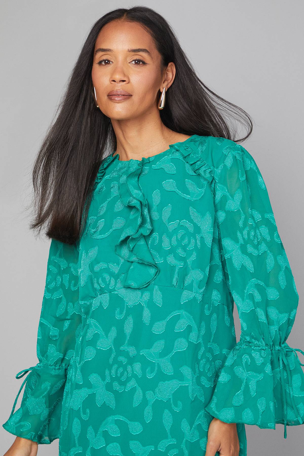 Wallis Robe Droite à Volants en Jacquard Fleuri