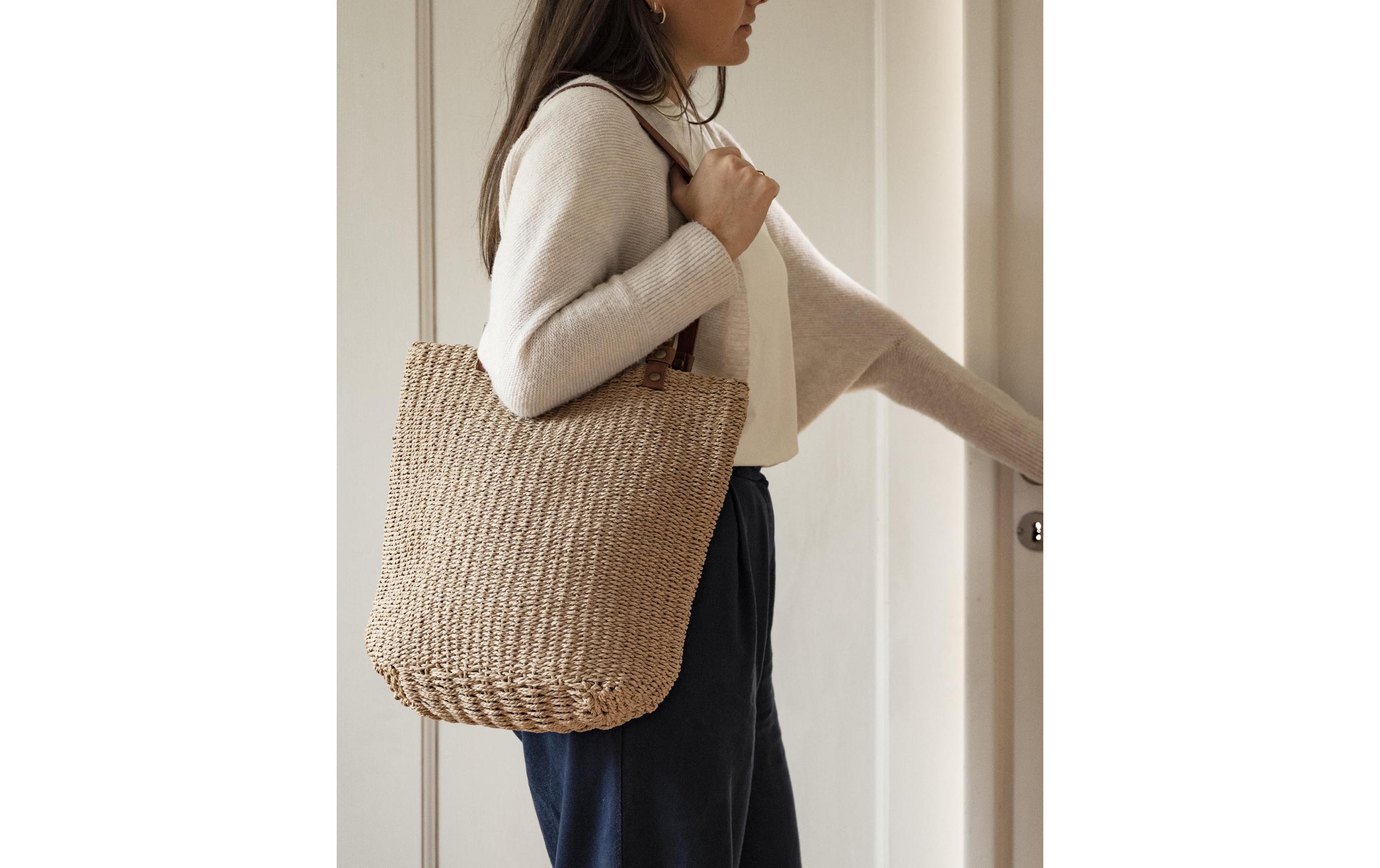 Schultertasche Braun, 42 x 36 cmGeflochtene Tasche aus Naturmaterialien