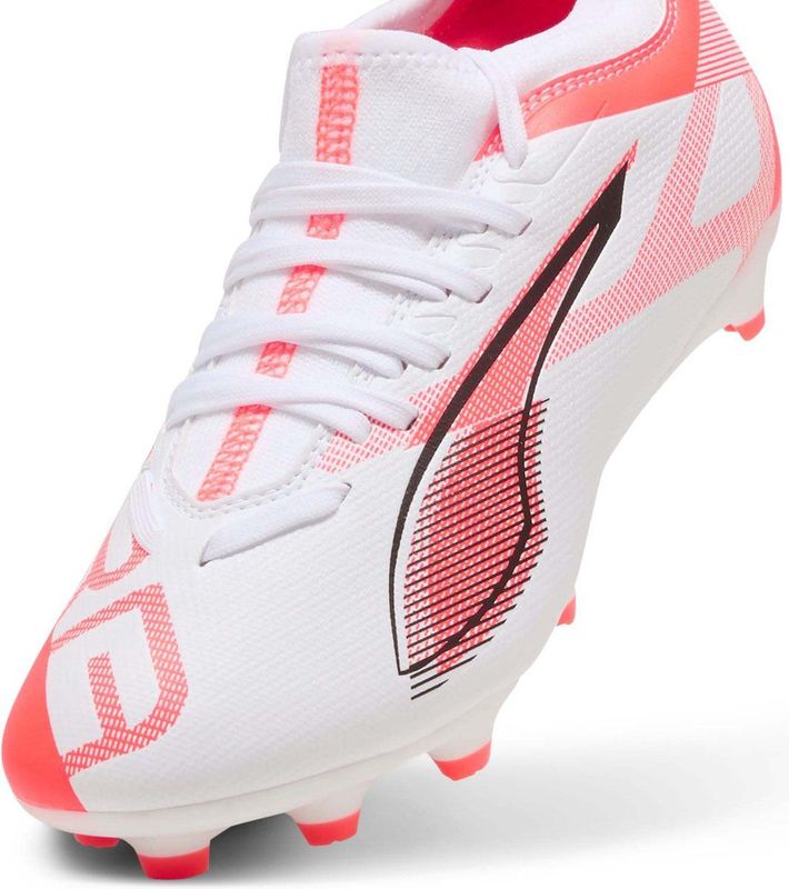 Puma - Ultra 5 Match - Voetbalschoenen - Zwart - Mesh