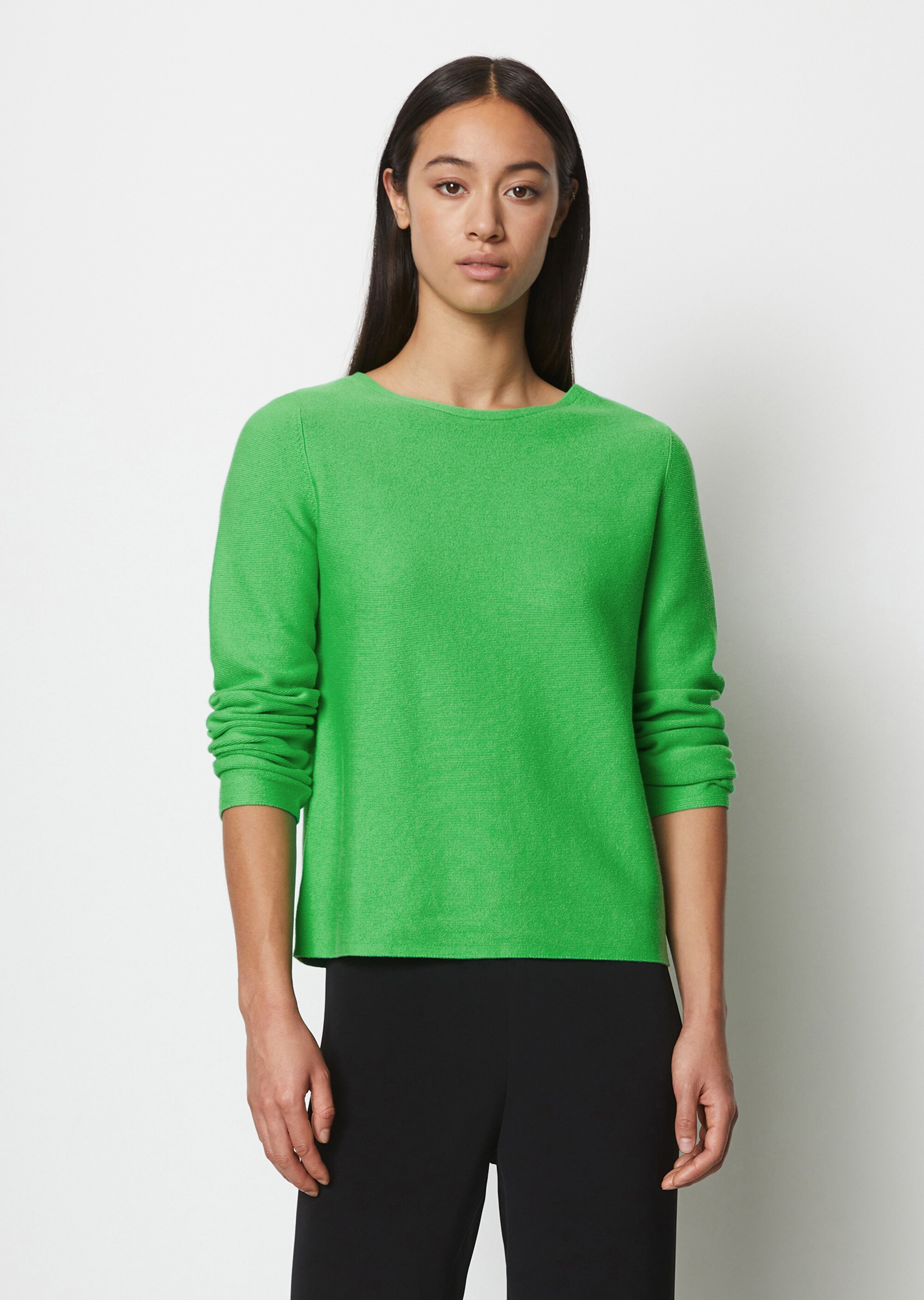 Rundhals-Strickpullover regularmit feinen linken Maschen
