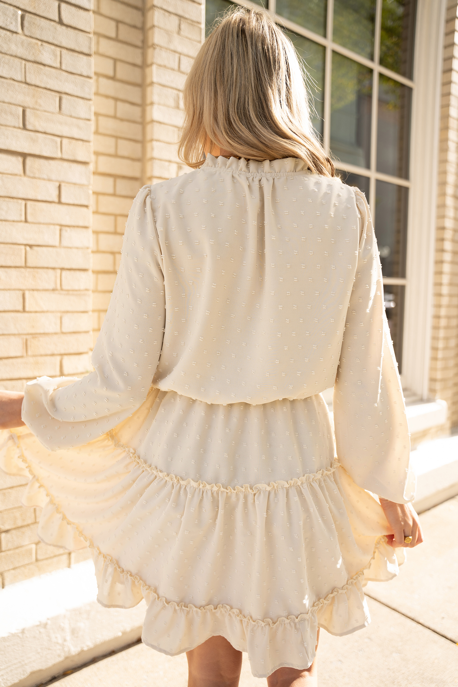 Robe à mini-volants beige