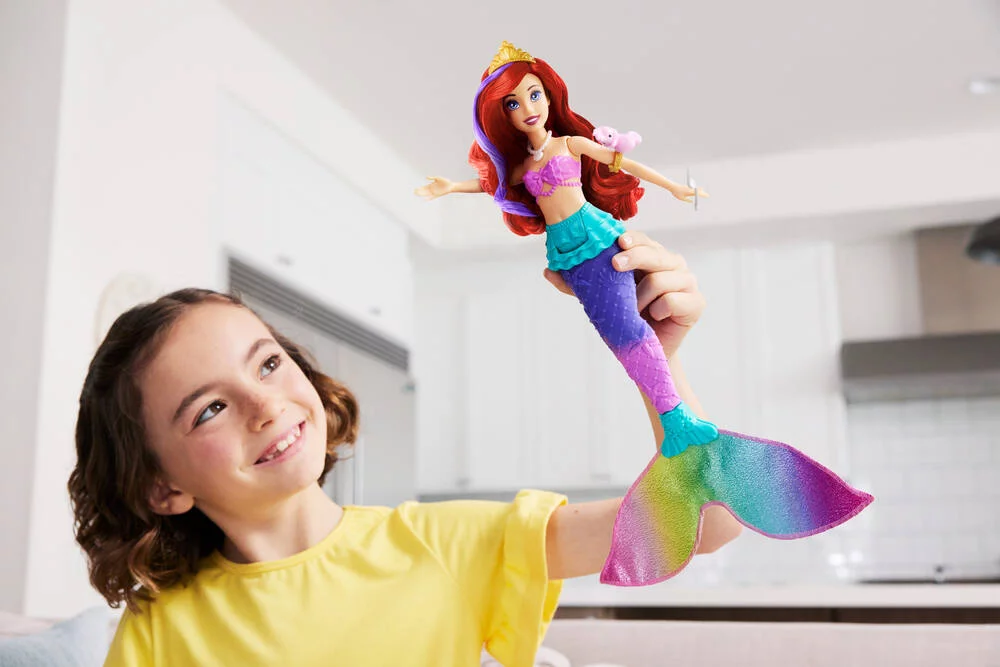 DISNEY PRINCESSES - POUPEE ARIEL NAGEUSE