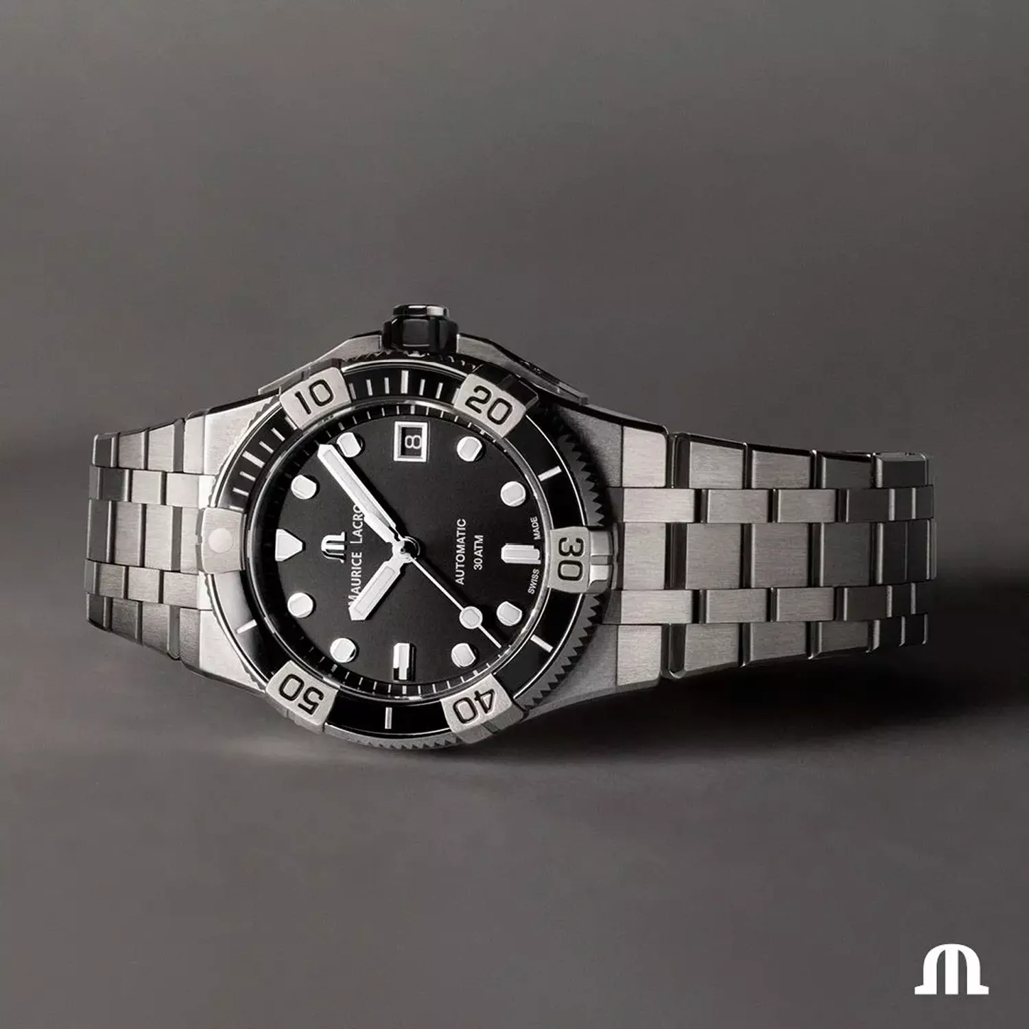 Maurice Lacroix Aikon Venturer Automatic 38 mm AI6057-SSL22-330-1
